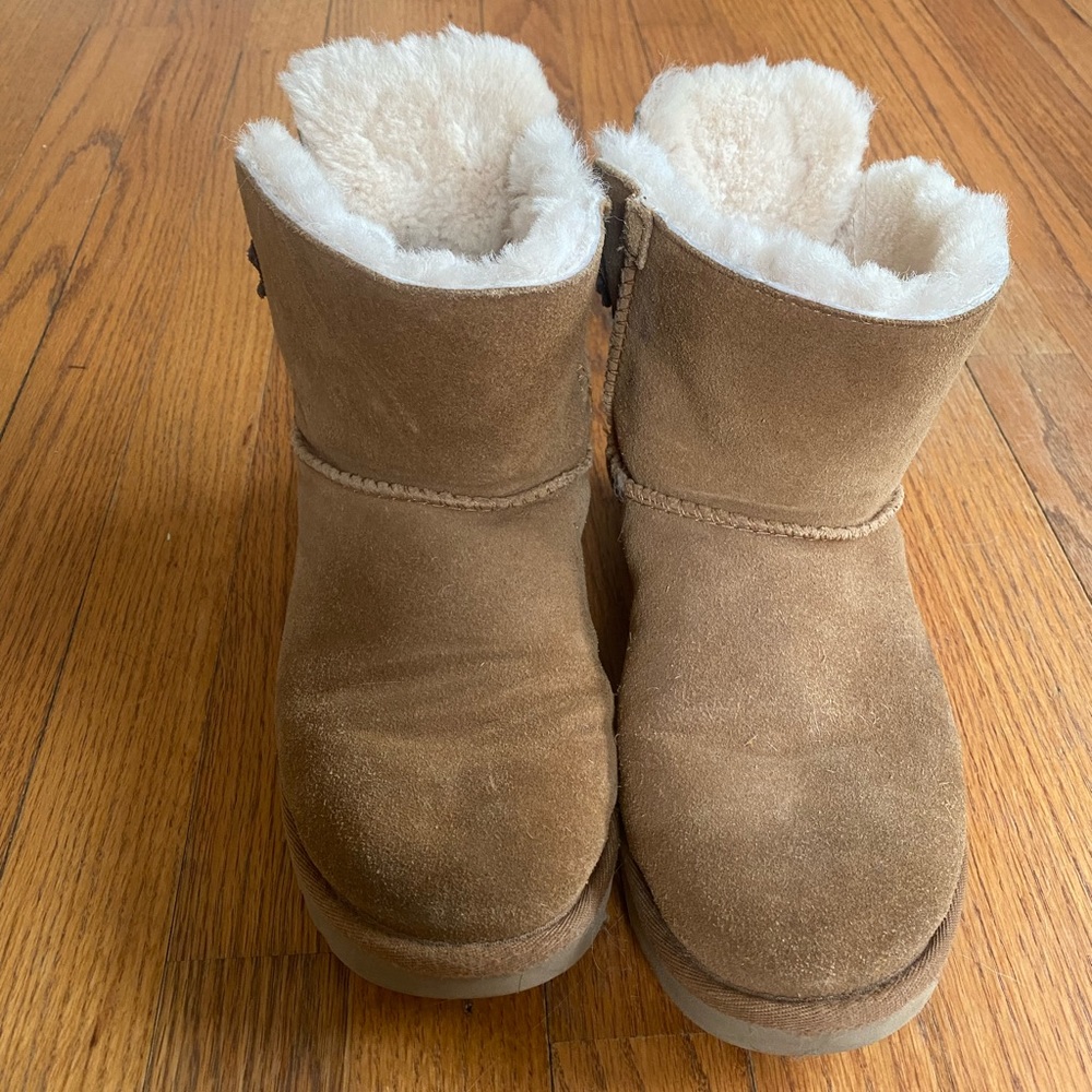 Used UGG boots - Picture 3 of 4